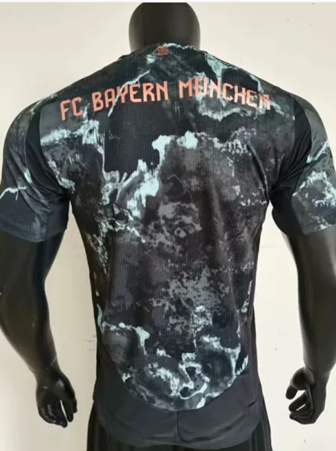 24/25 Bayern Away