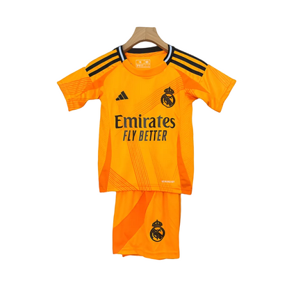 Niño Real Madrid visitante 24/25