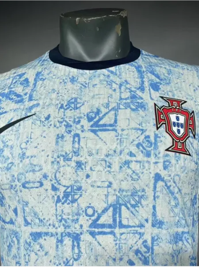 Portugal away 24-25